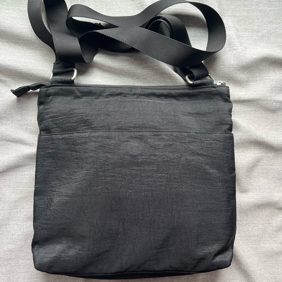 Baggallini Black Four Zipper Nylon Organizational Carry-All Large Crossbody Bag - Picture 3 of 11